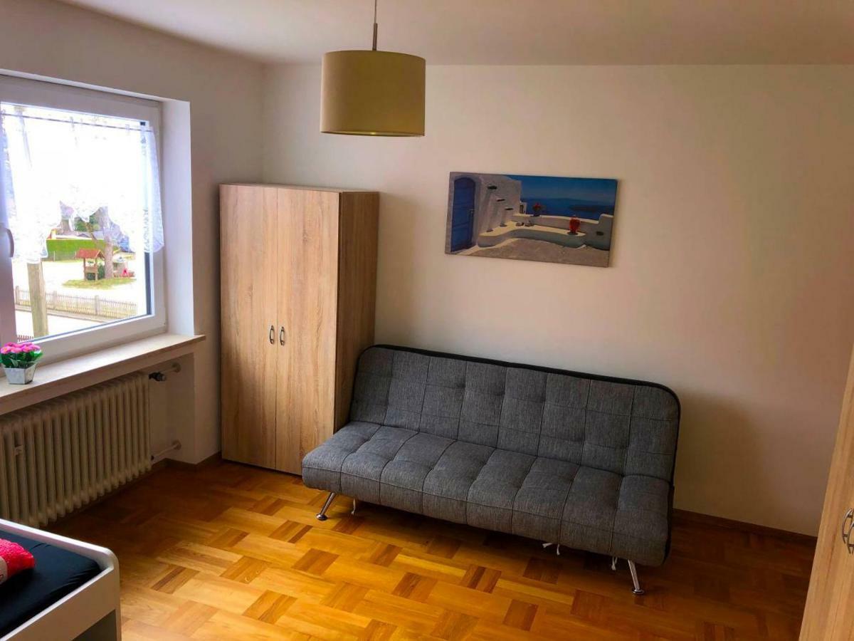 Ferienwohnungen / Ferienhaus Adelsried 外观 照片